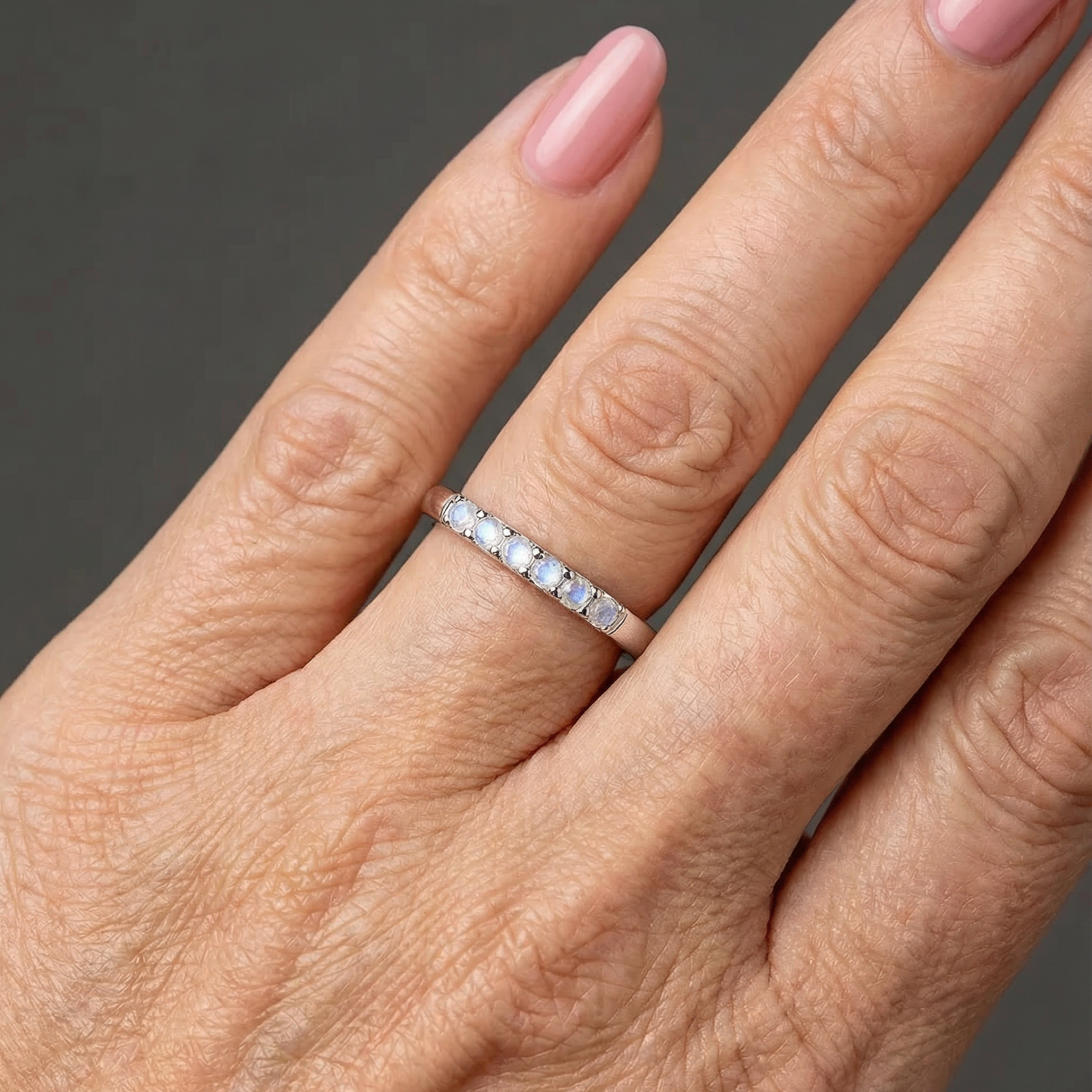 Mondstein Ring Dezent - Silber