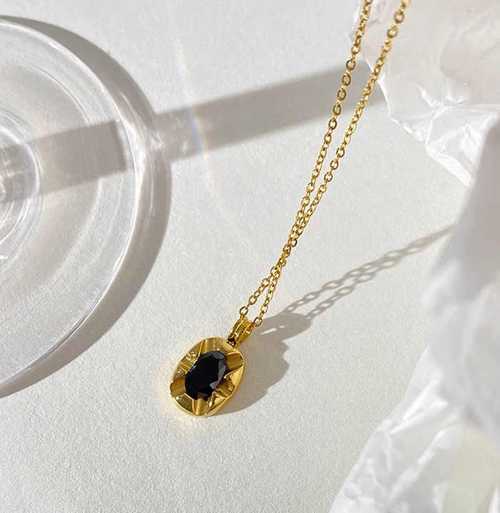 Obsidian Halskette - Medallion geschliffen