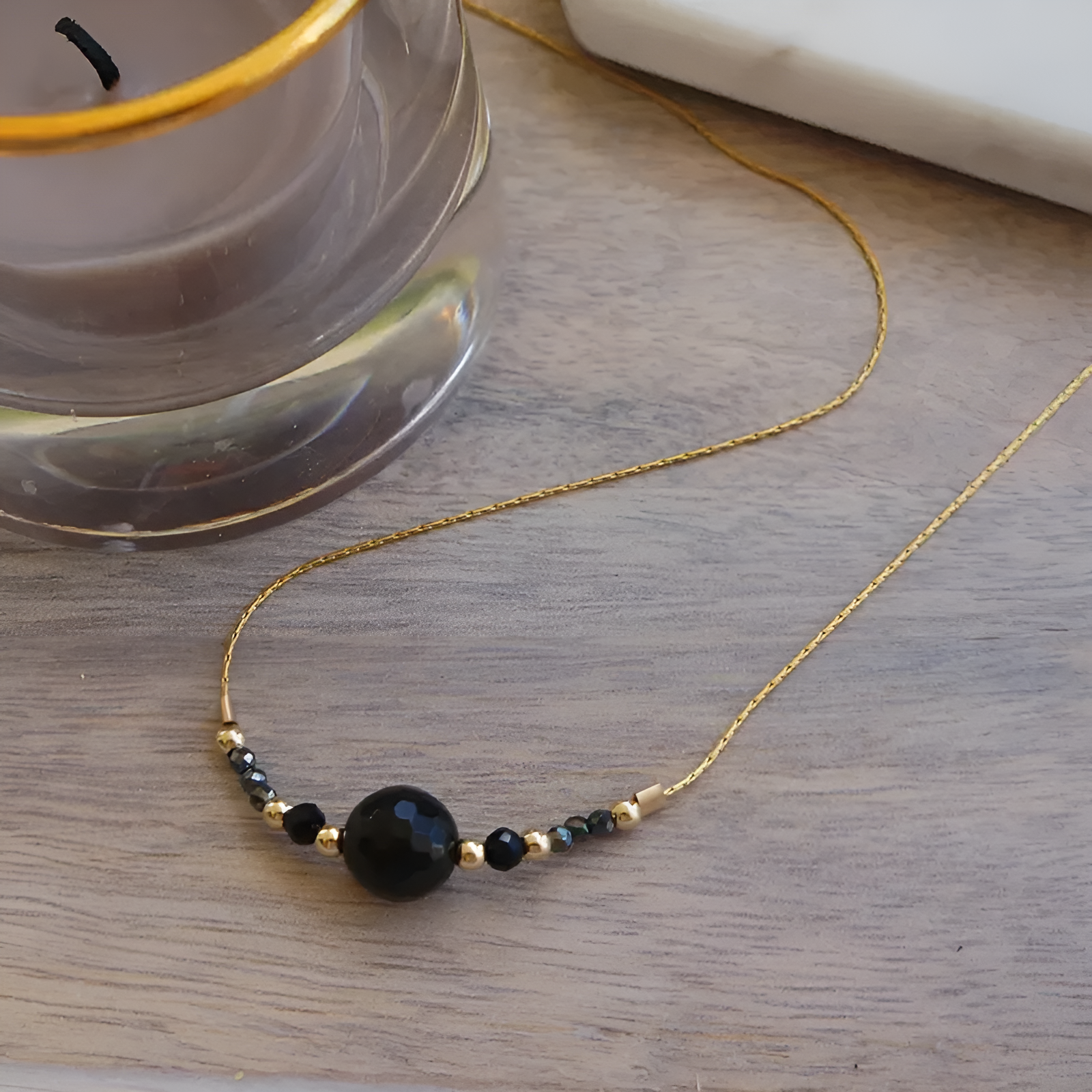 Obsidian Halskette - zarte Perlen