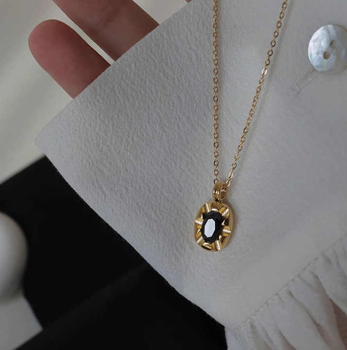 Obsidian Halskette - Medallion geschliffen