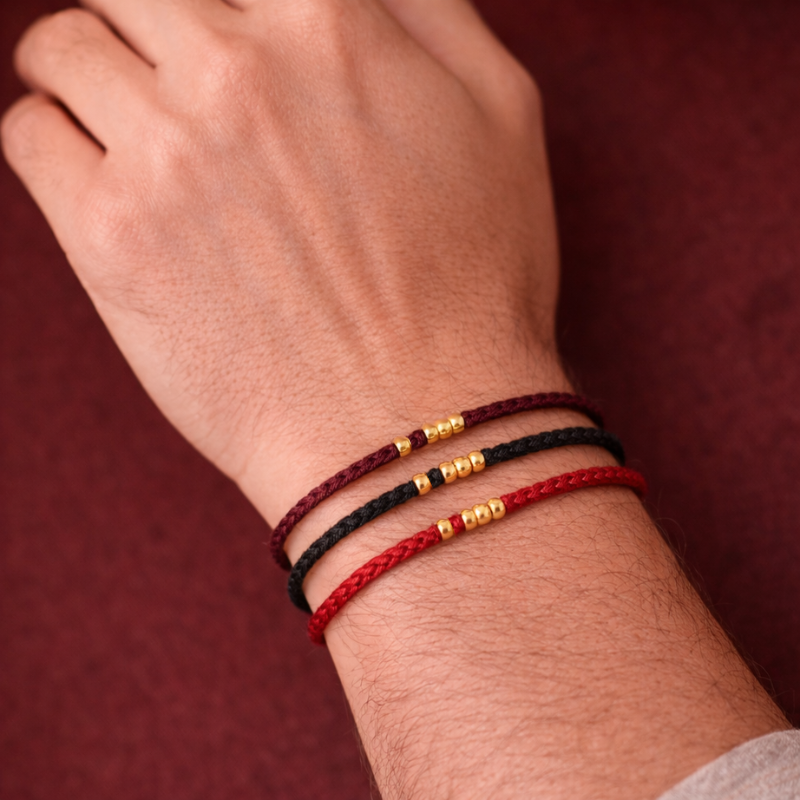 Tibetisches Glücksarmband mit kleinen Perlen